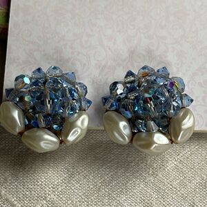 Vintage Midcentury faux pearl blue Ab beads clip earrings.